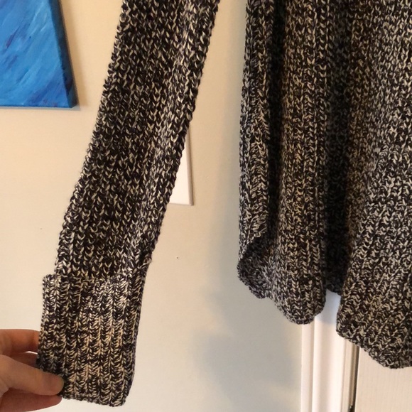 Mock neck, knit sweater - Picture 2 of 3
